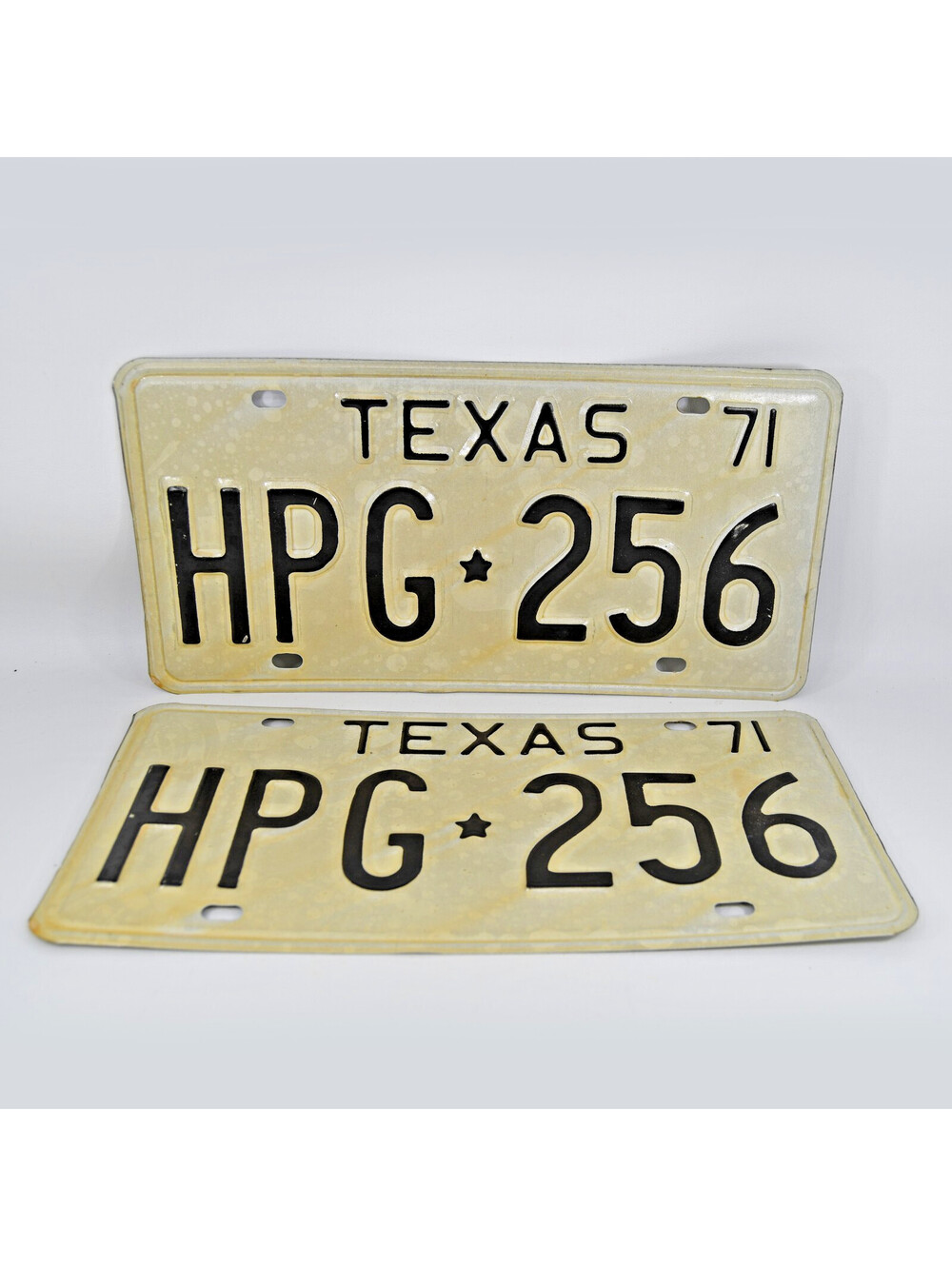 1971 Texas Passenger License Plates Pair Set of Two HPG 256 AS IS Yellowed Spots